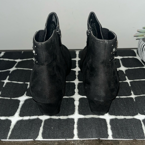 NEW!! Black suede like booties - Picture 4 of 5
